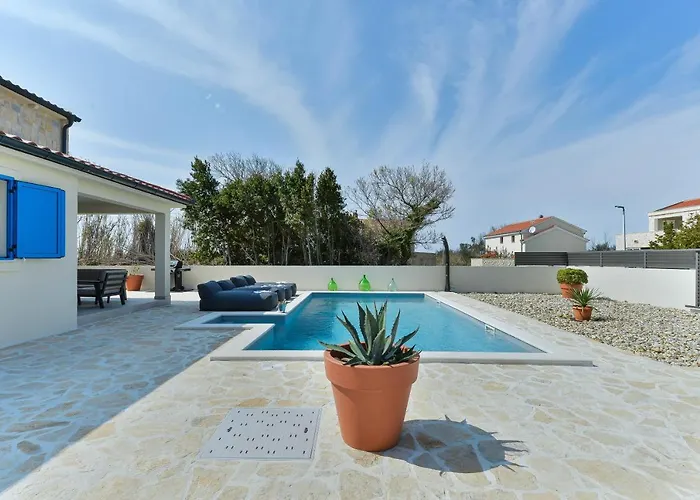 Beautiful New With A Pool, Near Sandy Beach, Large Garden - By Traveler Tourist Agency Krk Id 2384 Villa