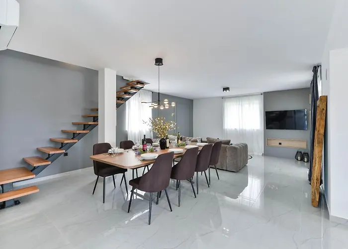 Villa Beautiful New With A Pool, Near Sandy Beach, Large Garden - By Traveler Tourist Agency Krk Id 2384 *