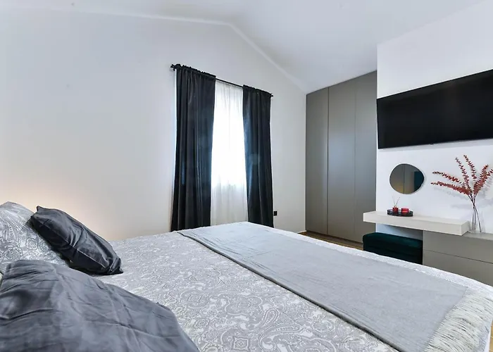 Beautiful New With A Pool, Near Sandy Beach, Large Garden - By Traveler Tourist Agency Krk Id 2384 Villa *