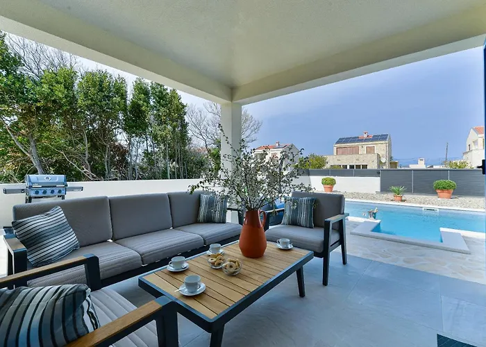 Villa Beautiful New With A Pool, Near Sandy Beach, Large Garden - By Traveler Tourist Agency Krk Id 2384 Privlaka (Zadar)