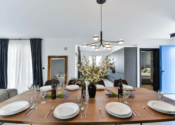 Willa Beautiful New With A Pool, Near Sandy Beach, Large Garden - By Traveler Tourist Agency Krk Id 2384 Privlaka (Zadar)