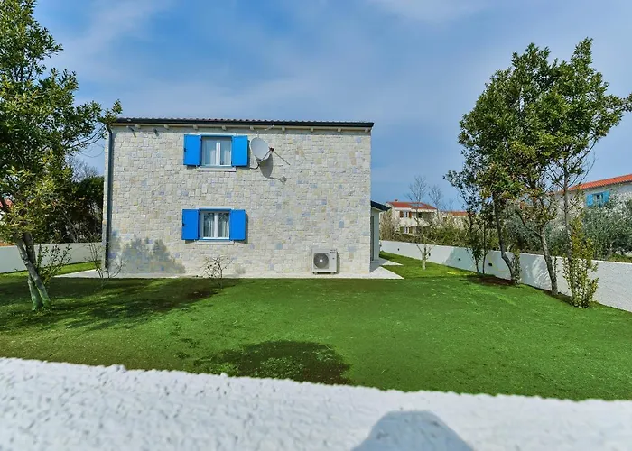 Beautiful New With A Pool, Near Sandy Beach, Large Garden - By Traveler Tourist Agency Krk Id 2384 Privlaka (Zadar)