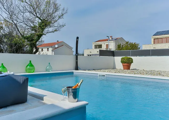 Beautiful New With A Pool, Near Sandy Beach, Large Garden - By Traveler Tourist Agency Krk Id 2384 *