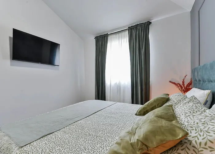 Beautiful New With A Pool, Near Sandy Beach, Large Garden - By Traveler Tourist Agency Krk Id 2384 *
