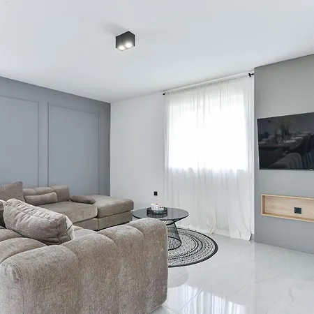 Beautiful New With A Pool, Near Sandy Beach, Large Garden - By Traveler Tourist Agency Krk Id 2384 * Privlaka (Zadar)