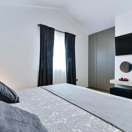 Beautiful New With A Pool, Near Sandy Beach, Large Garden - By Traveler Tourist Agency Krk Id 2384 Вилла *