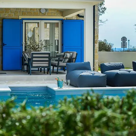 Beautiful New With A Pool, Near Sandy Beach, Large Garden - By Traveler Tourist Agency Krk Id 2384 Вилла