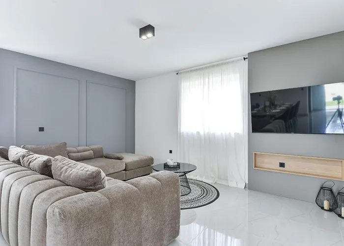 Beautiful New With A Pool, Near Sandy Beach, Large Garden - By Traveler Tourist Agency Krk Id 2384 * Privlaka (Zadar)